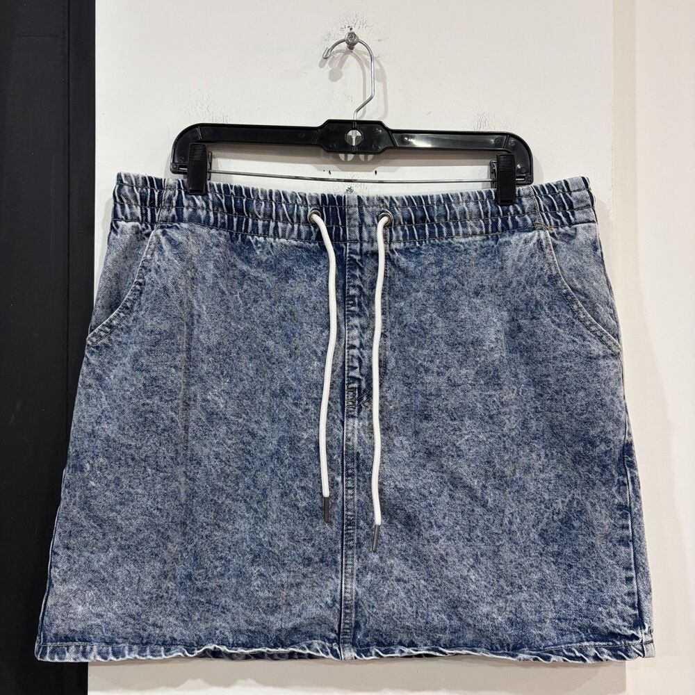 Celebrity Pink Denim Acid Wash Skirt Size 2XL Plus Drawstring Pockets Stretch